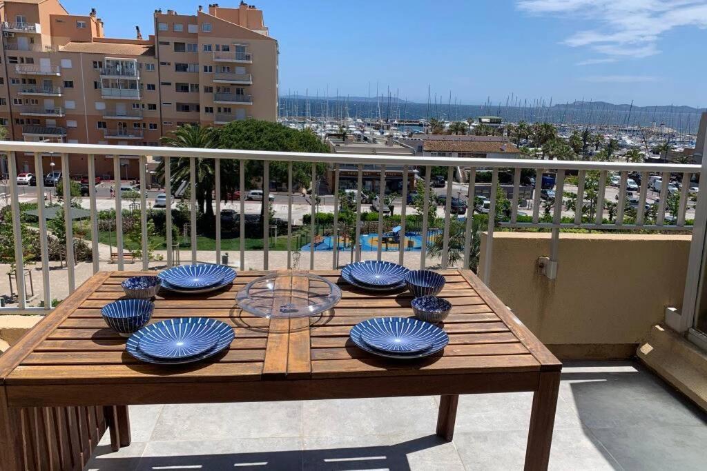 L'Effet Mer, Duplex Sur Le Port Avec Ses 2 Terrasses Vue Mer Ιέρ Εξωτερικό φωτογραφία